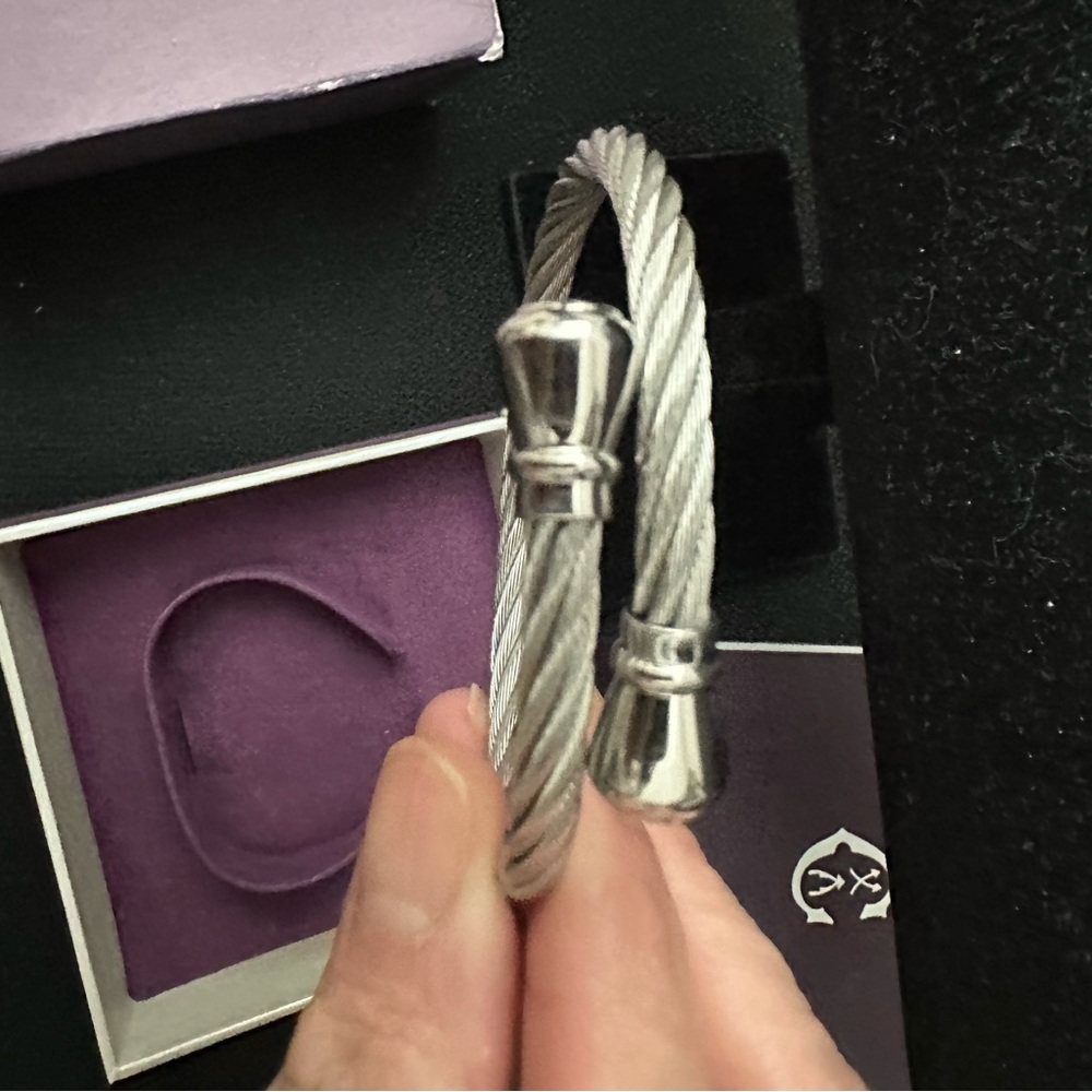Authentic Charriol CELTIC® BOURSE BANGLE